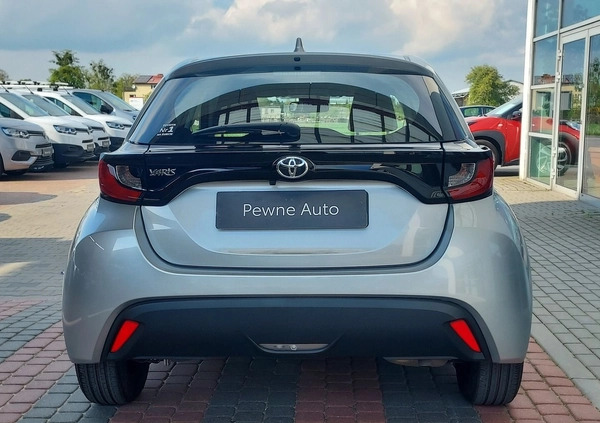 Toyota Yaris cena 72900 przebieg: 10150, rok produkcji 2023 z Września małe 172